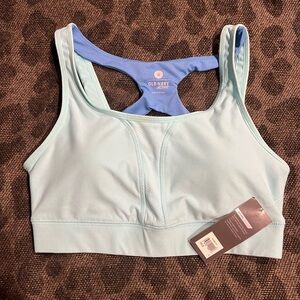 New w/tags Old Navy Active Sports Bra - Size M